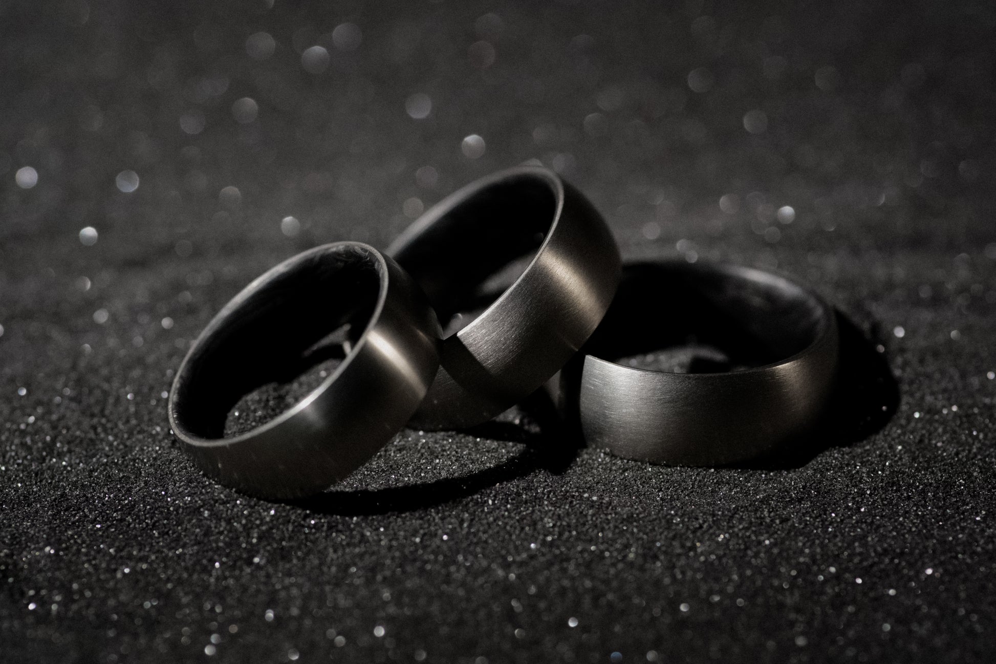 Titanium and Forged Carbon Fiber Mens Wedding Band – Carbon District